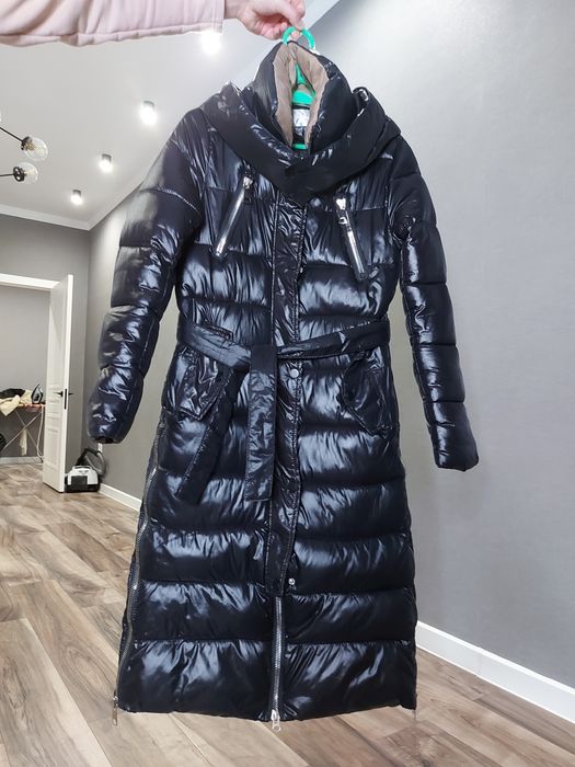 Удлинённый пуховик