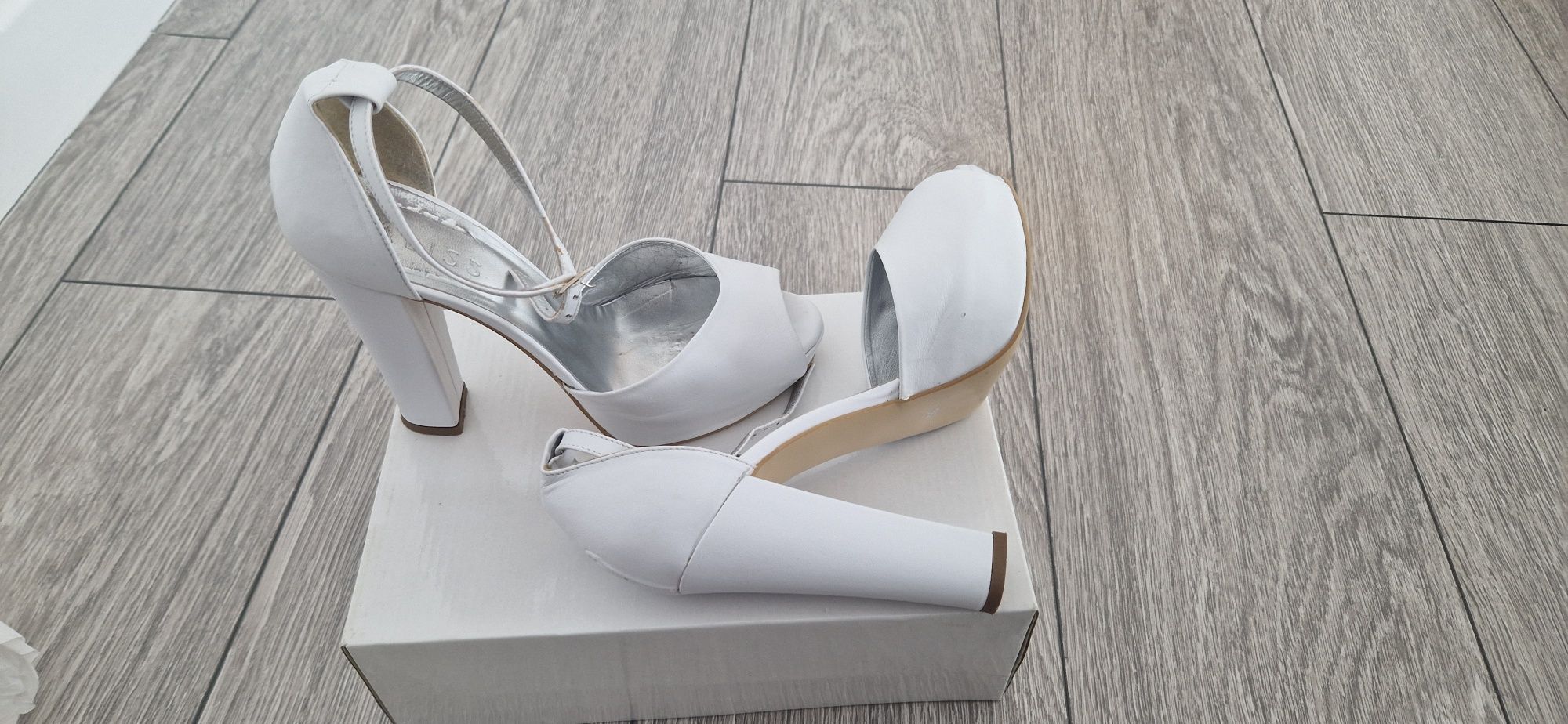 Pantofi mireasa piele
