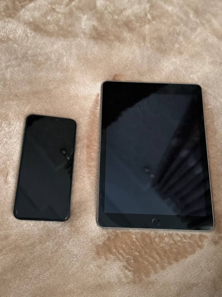 I phone 11 Ipad 5