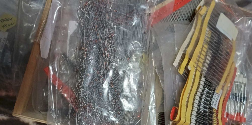 diode zenner stokuri vechi . premium nu china