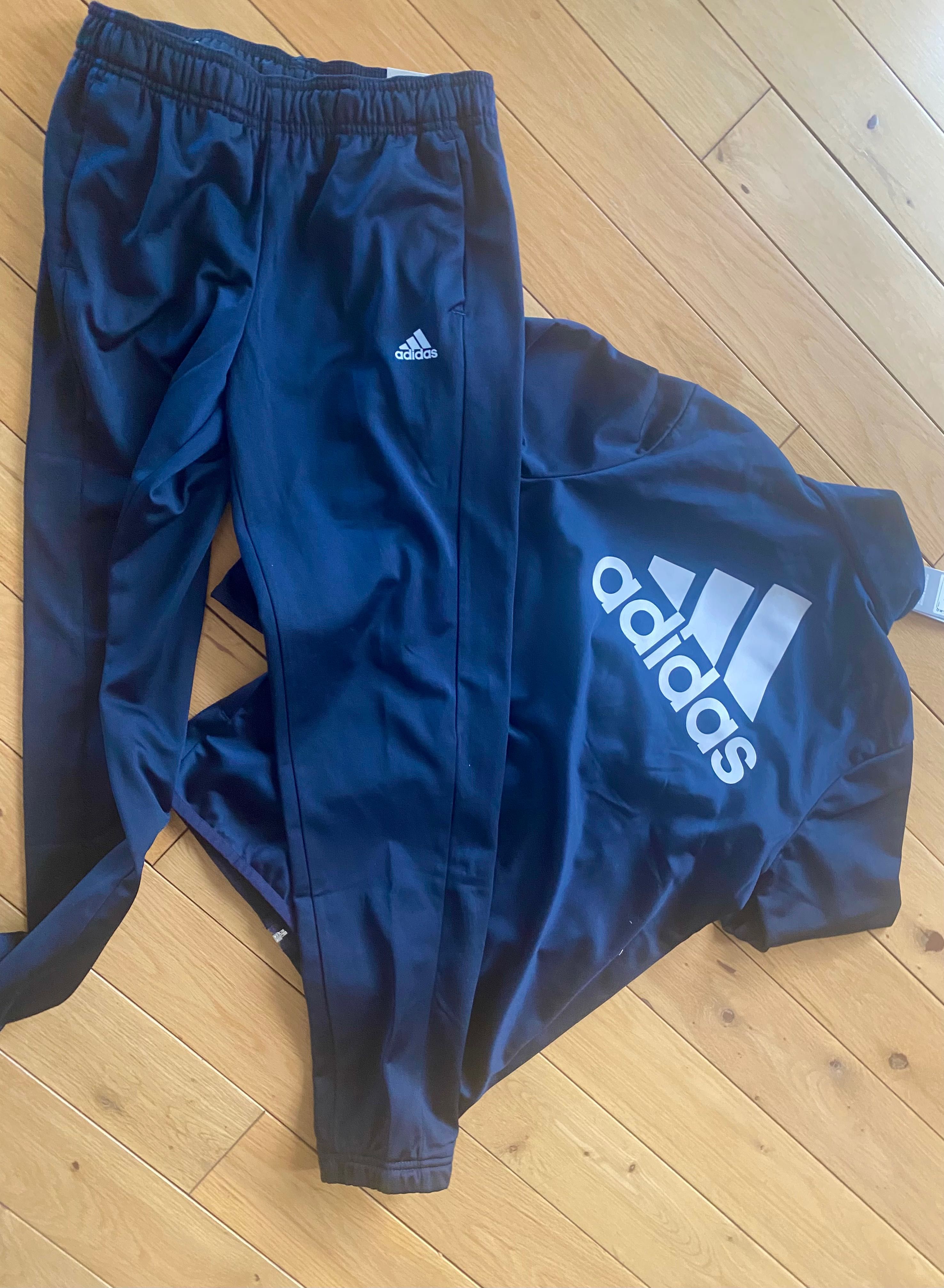 Детски Анцунг Adidas, чисто нов с етикет