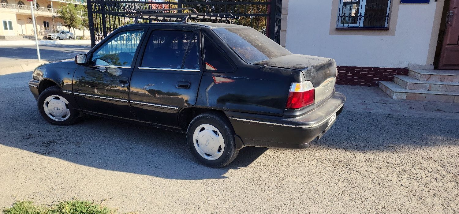 Srochne sotiladi 1900$ nexia 1