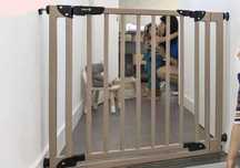 Poarta Essential din lemn, Safety 1st + Extensie, ca noi, Garantie!
