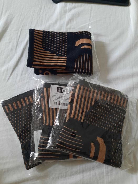 Vand 2 perechi glezniere cu cupru