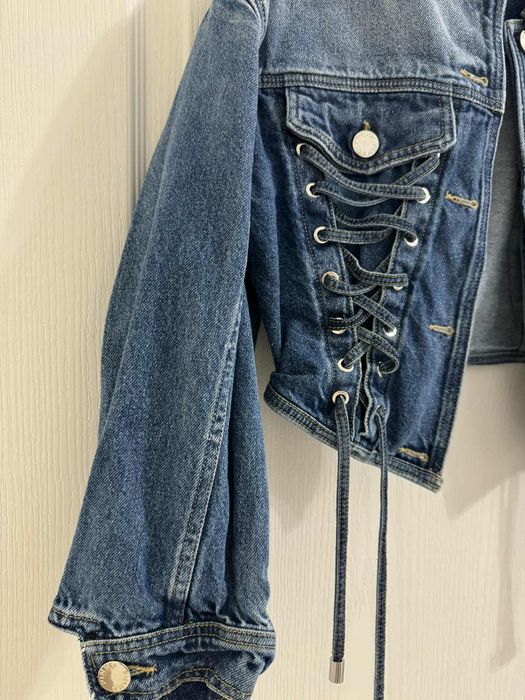 Дамско дънково яке на марка Pinco