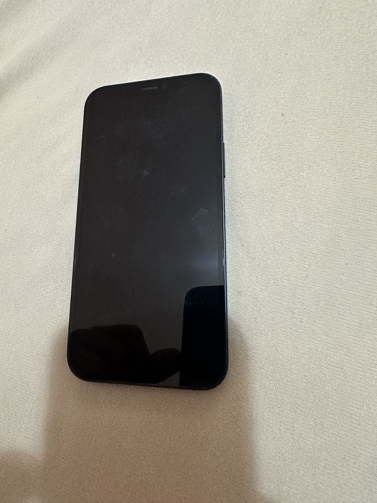 iPhone 12 - /iCloud/ за части