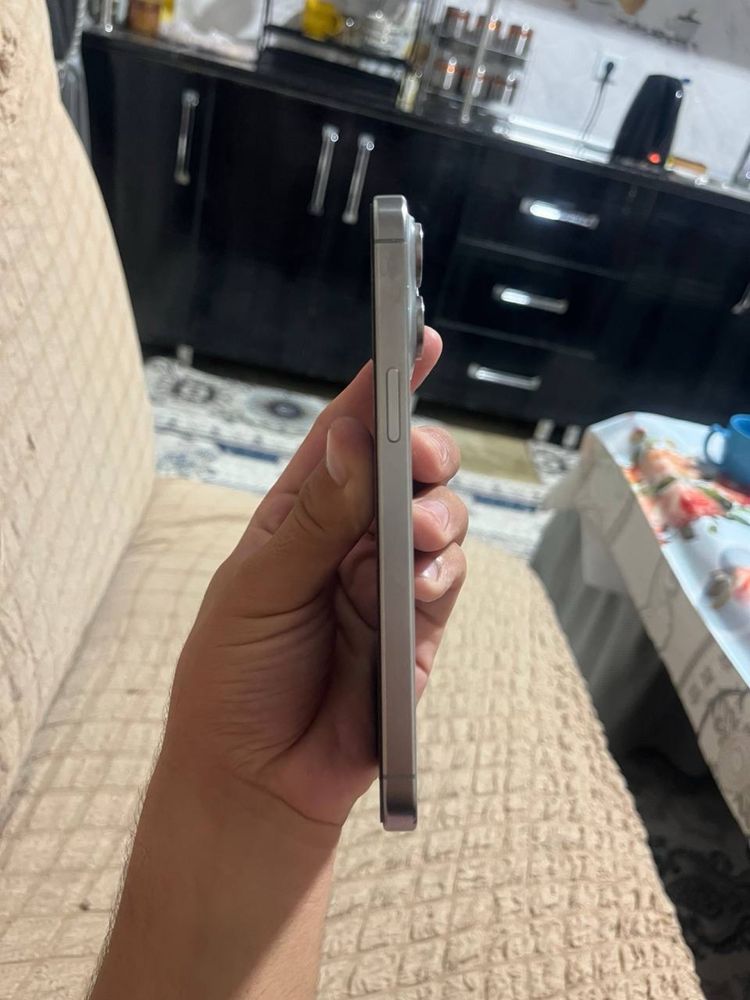 Iphone 15 pro max 256 gb 85%