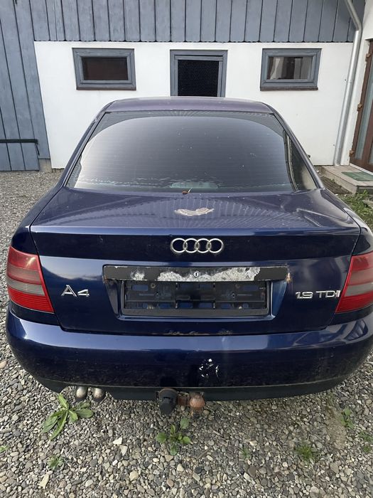 Dezmembrez Audi A4 B5