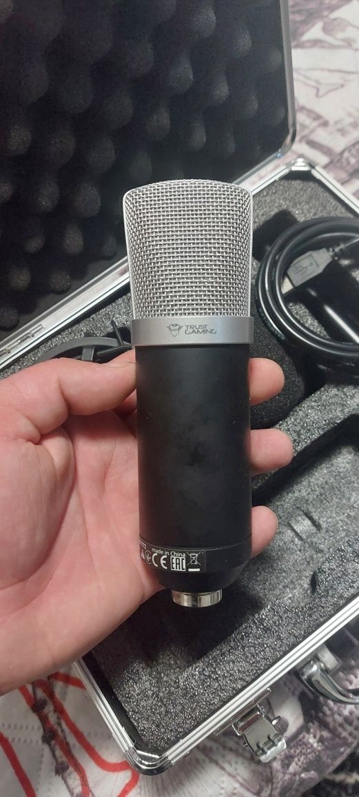 Microfon Trust Emita GXT252 de vanzare
