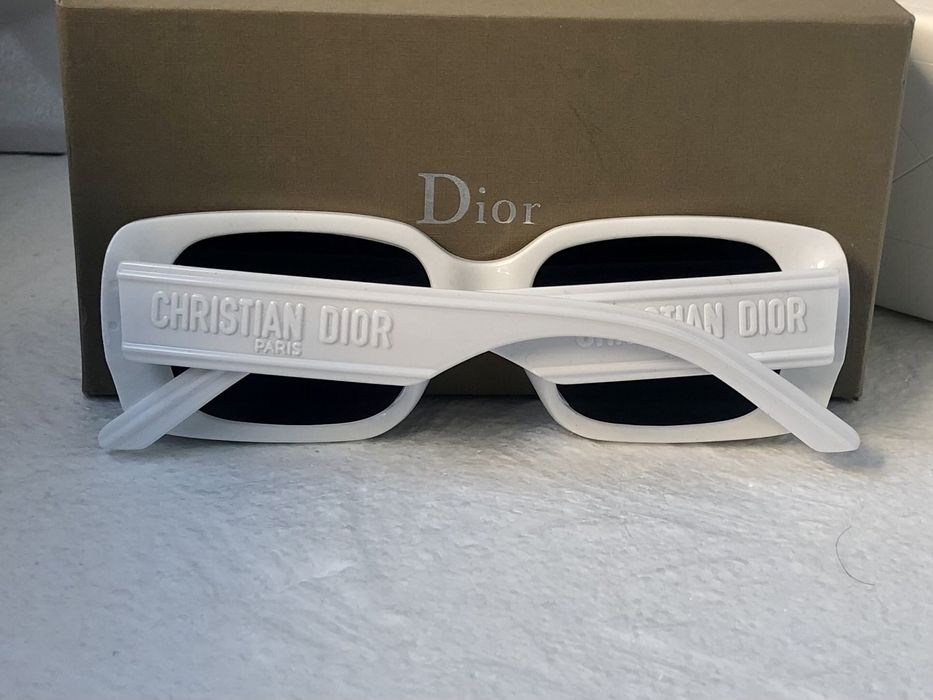 Дамски слънчеви очила правоъгълни 2 цвята черни бели