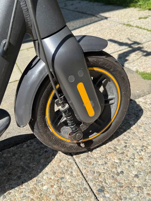 Ninebot KickScooter MAX G30E II – aproape nou