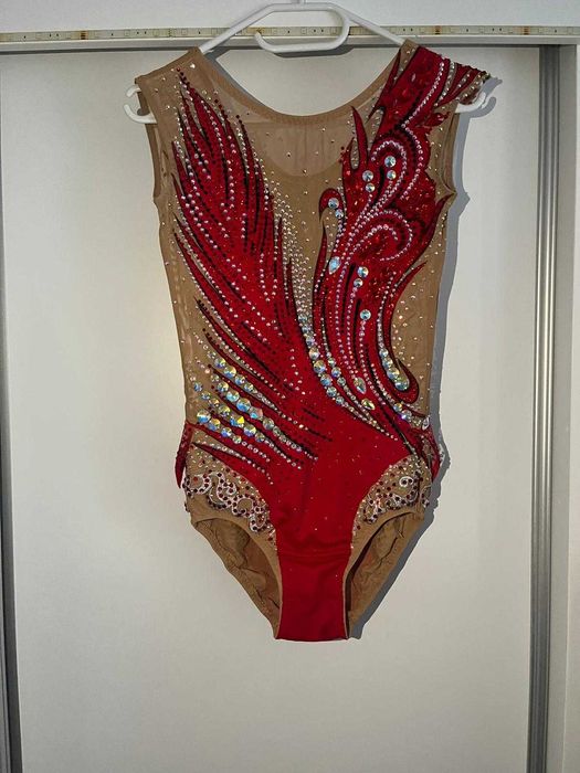 costum gimnastica ritmica