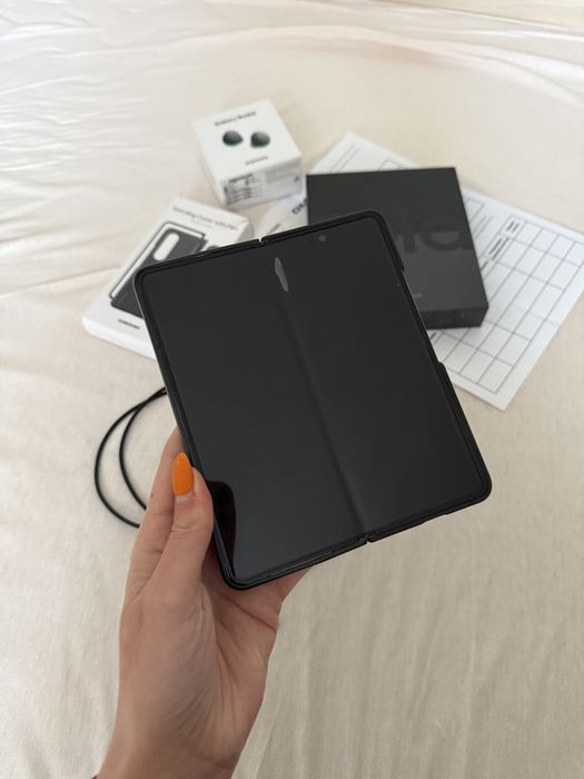 Samsung Z Fold 4 пълен пакет
