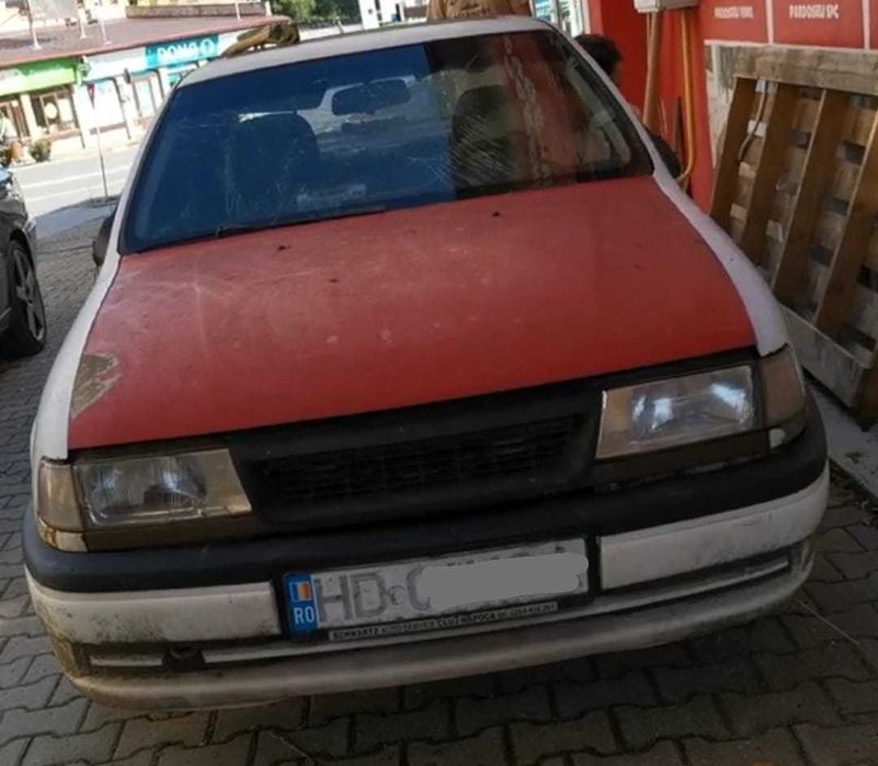 Vand autoturism OPEL VECTRA , sau cedez document casare pt. RABLA 2025