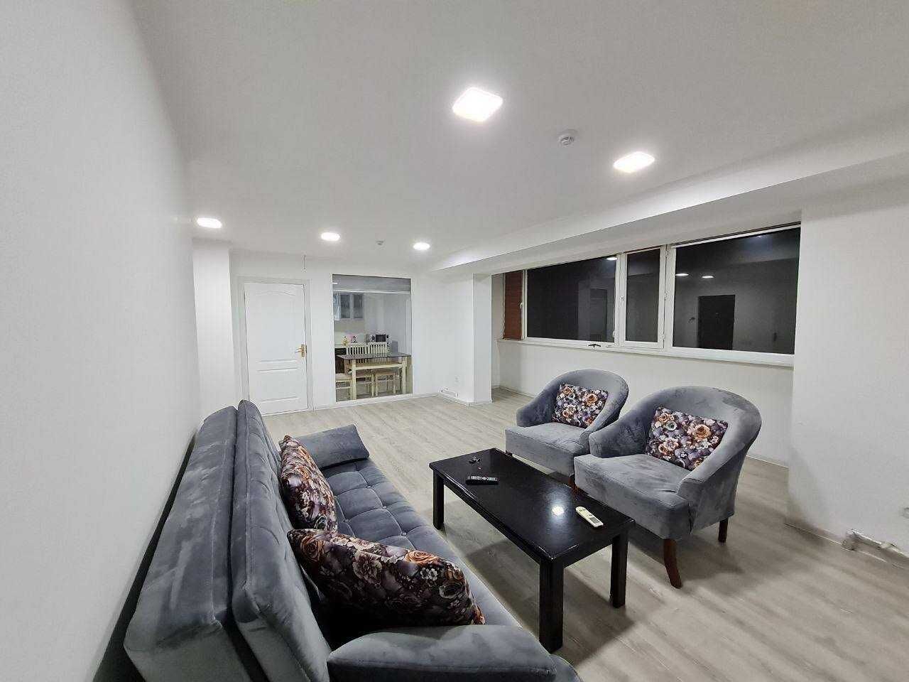 Офис м.Х.Алимжана Московские высотки 2-комн 18/18 70 м² евроремонт