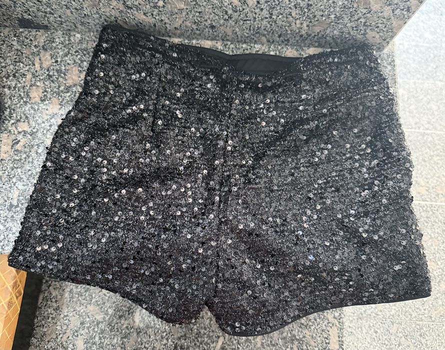 Лъскав панталон!