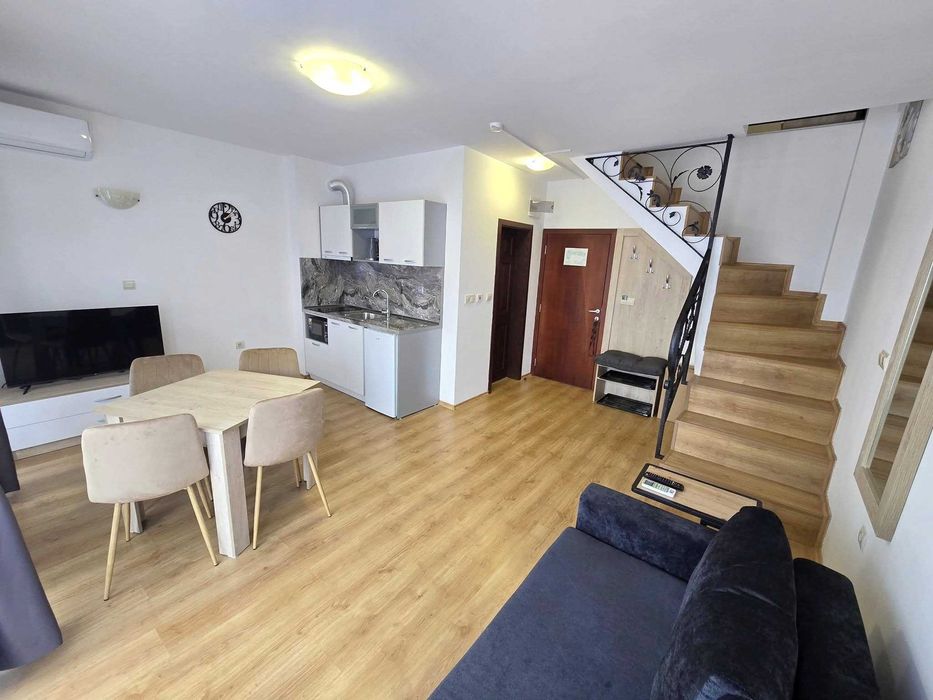 Mезонет с 2 спални в комплекс Грийн Ууд до Пирин Голф