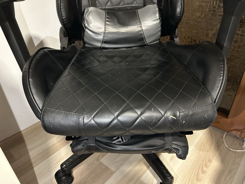 Scaun Gaming Genator intretinut fara probleme
