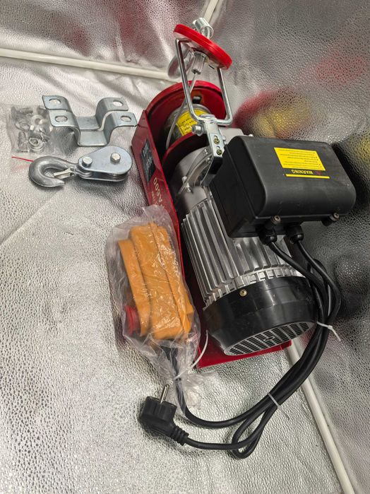 Macara Electrica 300/600Kg, Cablu 12m, Motor 850W.