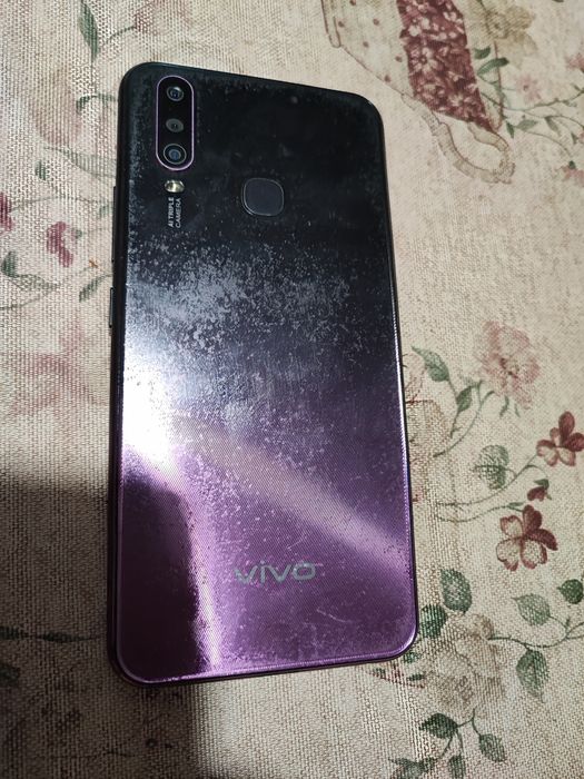 Продажа телефон vivo 1902