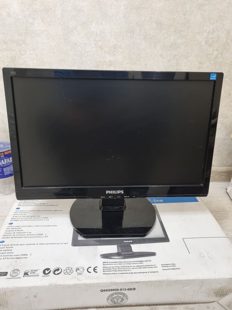 МОНИТОР 18.5" PHILIPS 192E1SB-62 черный, LCD, Wide, 1366x768, 5 ms, 17