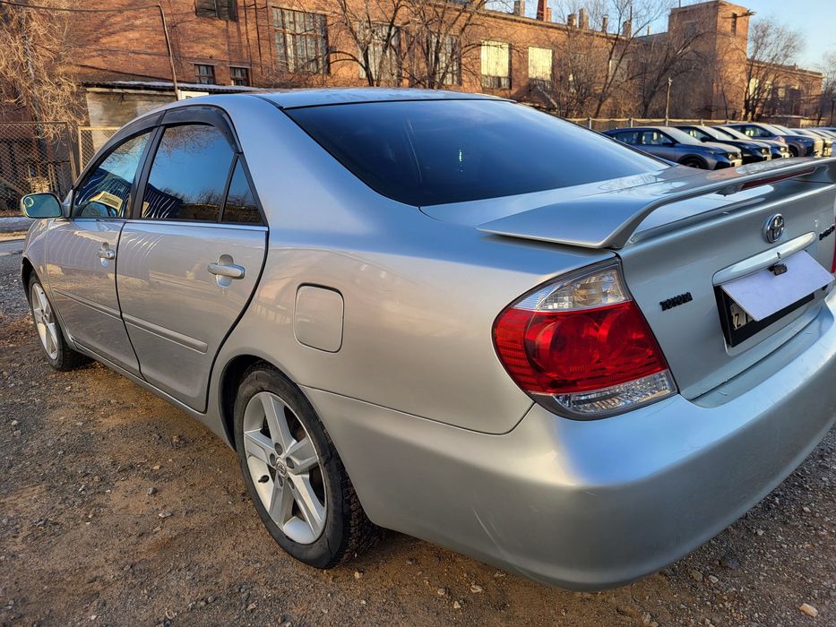 Машина Camry 2003