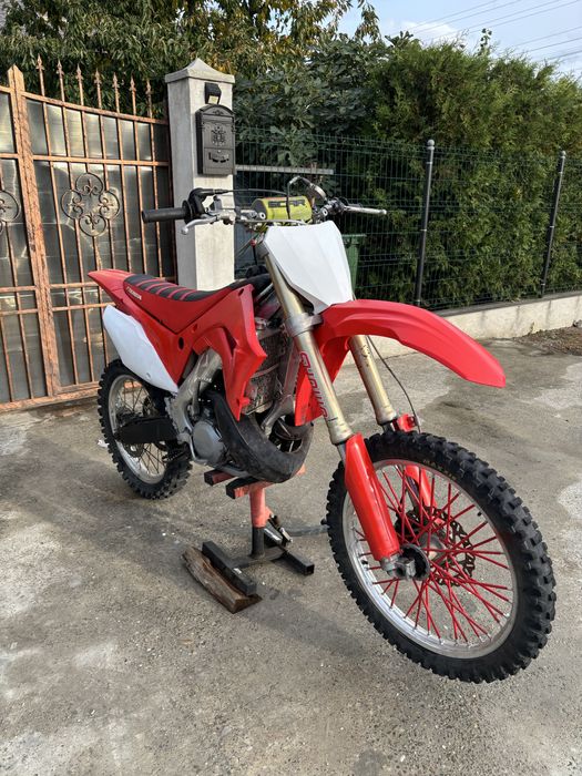 Cross Honda CR250 R