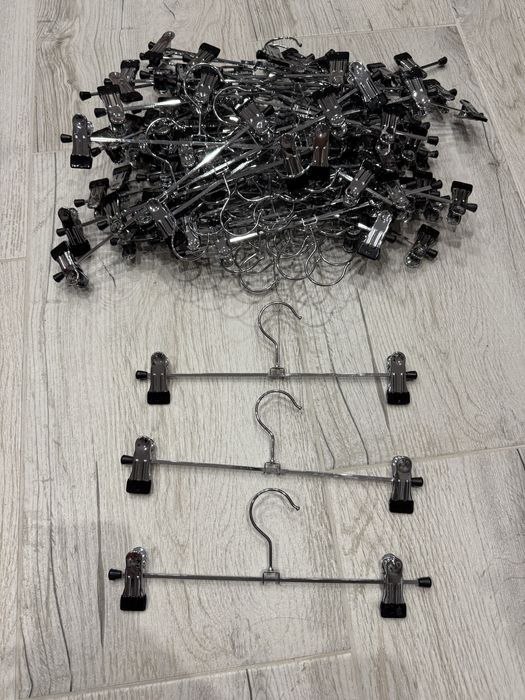 Закачалки за дрехи с щипки