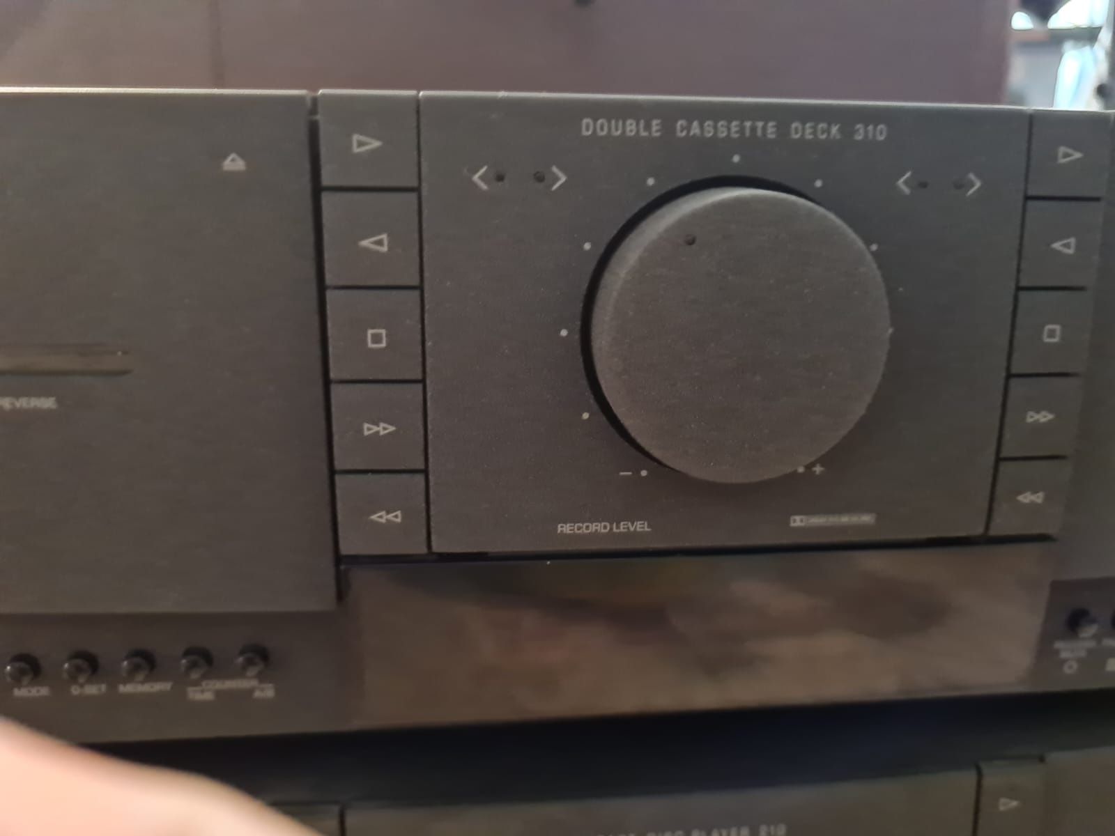 Linie Audio Grundig cu telcomandă