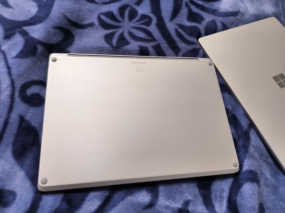 Microsoft Surface Laptop 2 Silver Alcantara