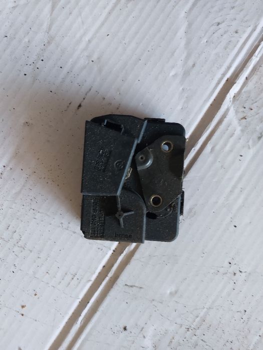 Заключване багажник Bmw e90 e91 e92 325i 218кс n52 н52