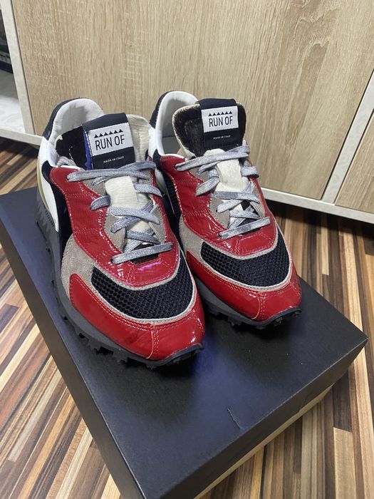 Vand adidasi Run Of sneakers unisex Limited Edition