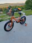 Se vinde  bicicleta copii