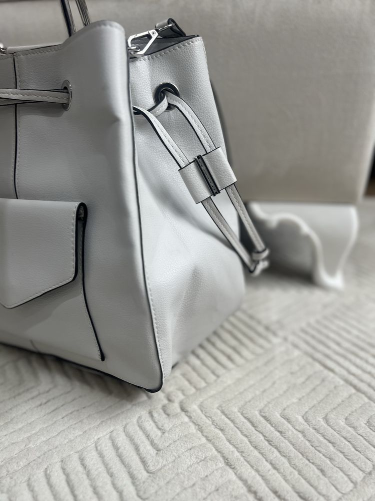 Нова дамска чанта Zara