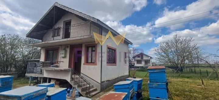 Къща в Варна, област-с.Ветрино площ 100 цена 78000