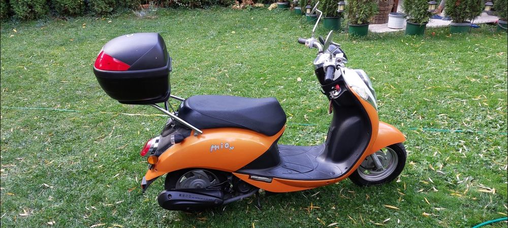 Vând scuter Sym MIO 49 cm3