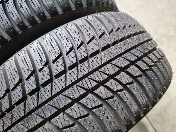 255/40/18 BRIDGESTONE 2бр