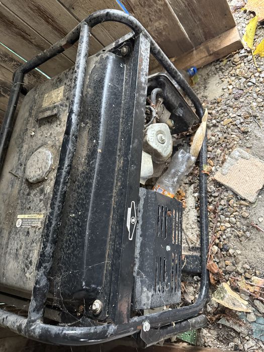Generator curent pe benzina