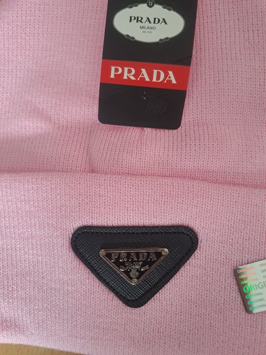 Caciulă Prada pentru Doamne și domnișoare