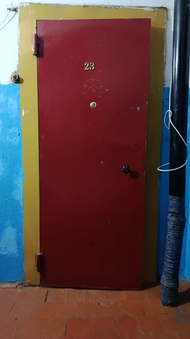 Продам входной дверь