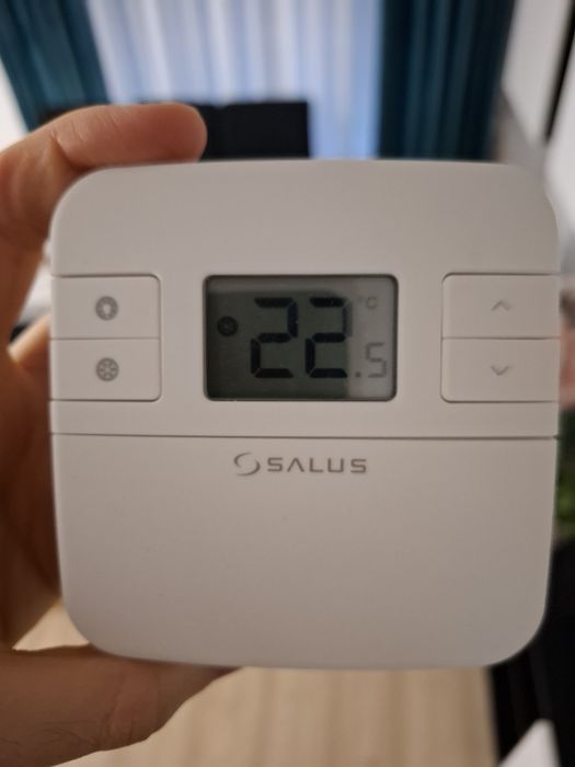 Termostat cu fir Salus RT310