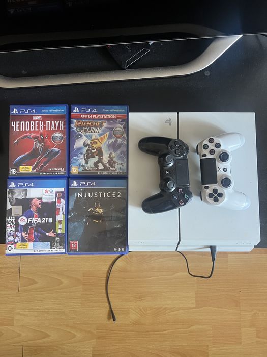 Продам sony playstation 4