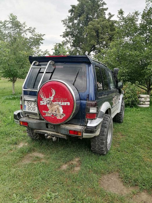 Pajero 2.5 off road +roți de schimb
