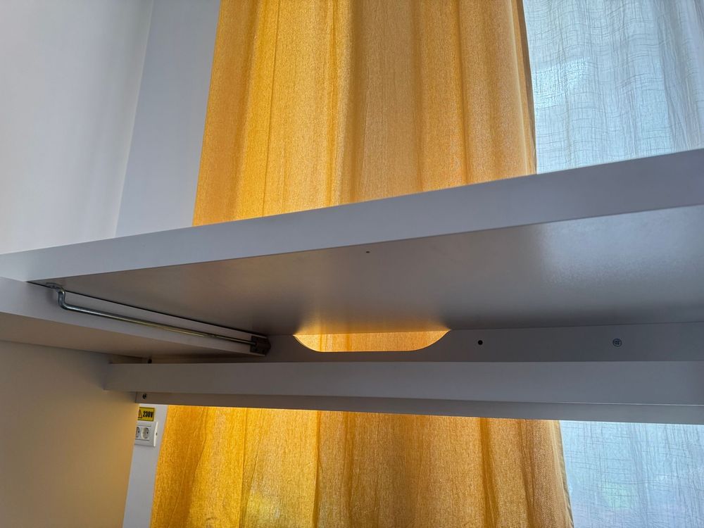Birou alb ikea stare buna