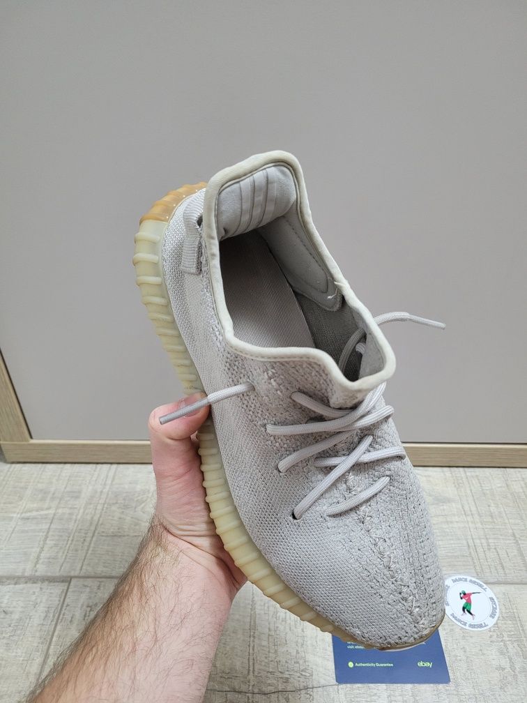 yeezy 350 V2 sesame marimea 44