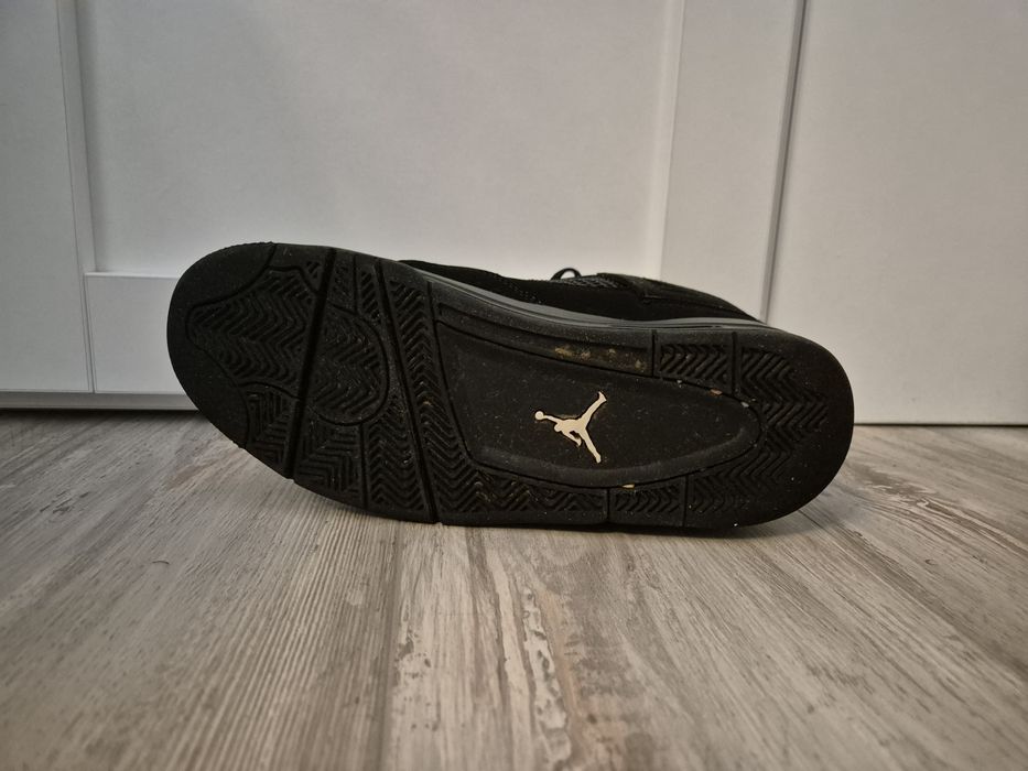Jordan 4 black cat