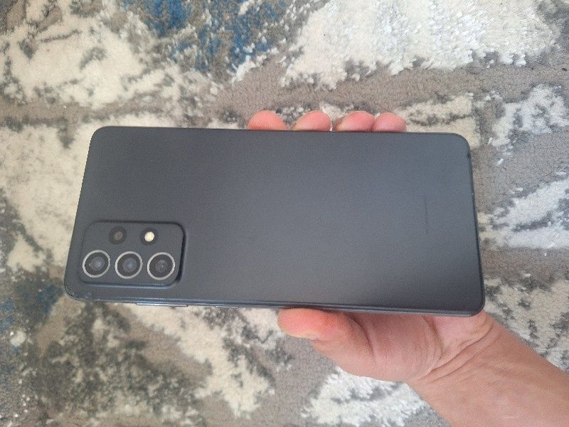 Samsung A72 8/128gb