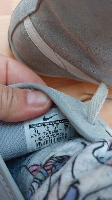 Tenisi  nike barbati  44/45       .