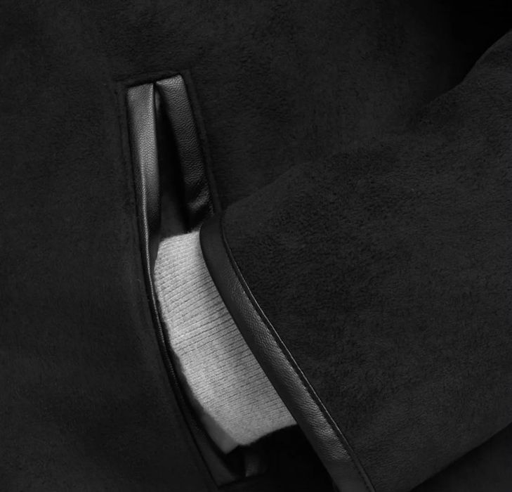 Чисто ново яке Replay