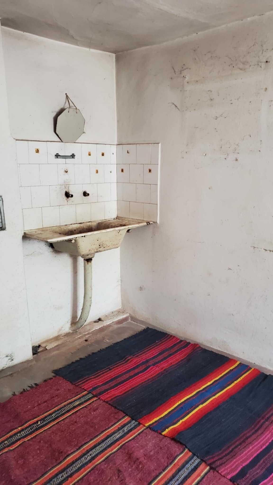Двуетажна къща в добро състояние